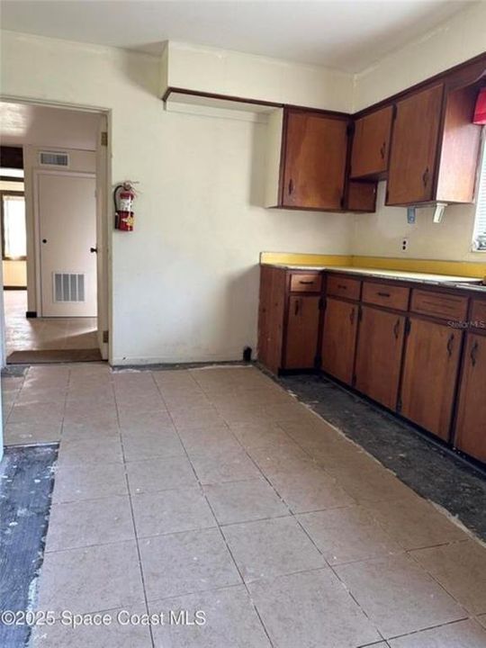 For Sale: $279,900 (0 beds, 0 baths, 1444 Square Feet)