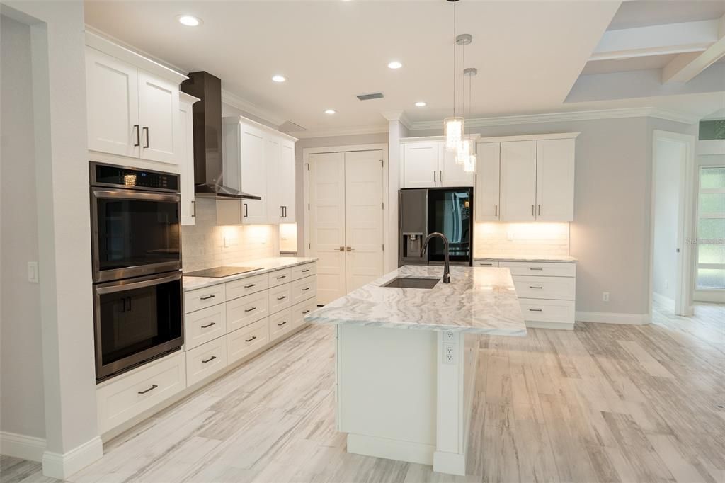 待售: $699,000 (4 贝兹, 2 浴室, 1750 平方英尺)