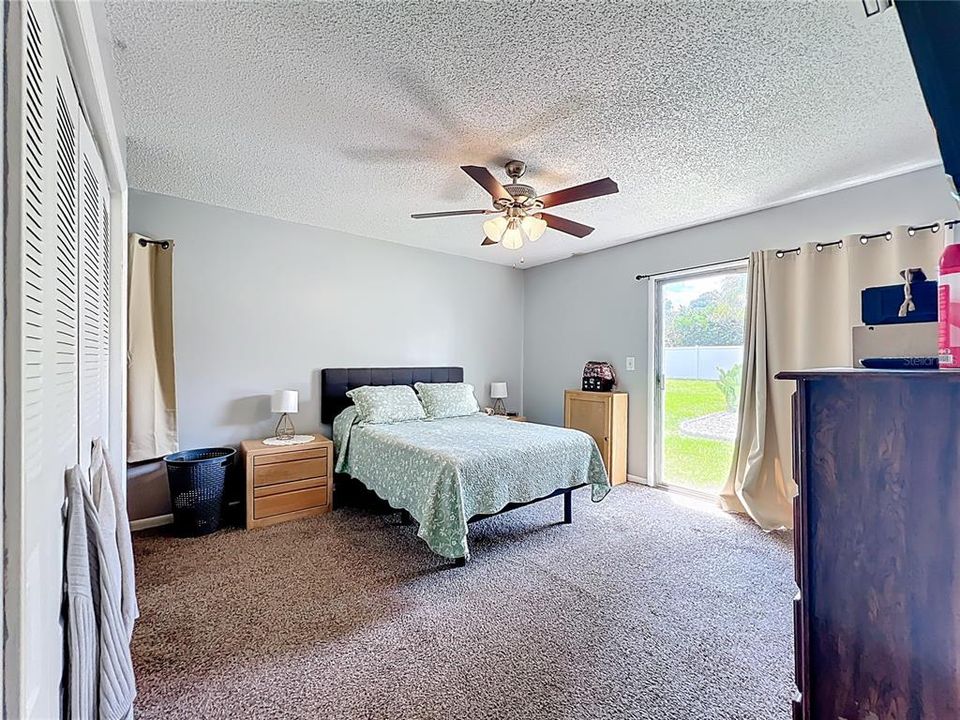 For Sale: $399,000 (5 beds, 4 baths, 2669 Square Feet)