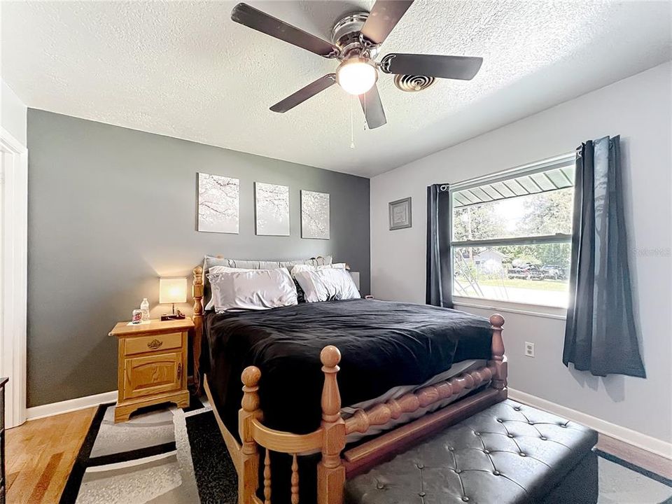 For Sale: $399,000 (5 beds, 4 baths, 2669 Square Feet)