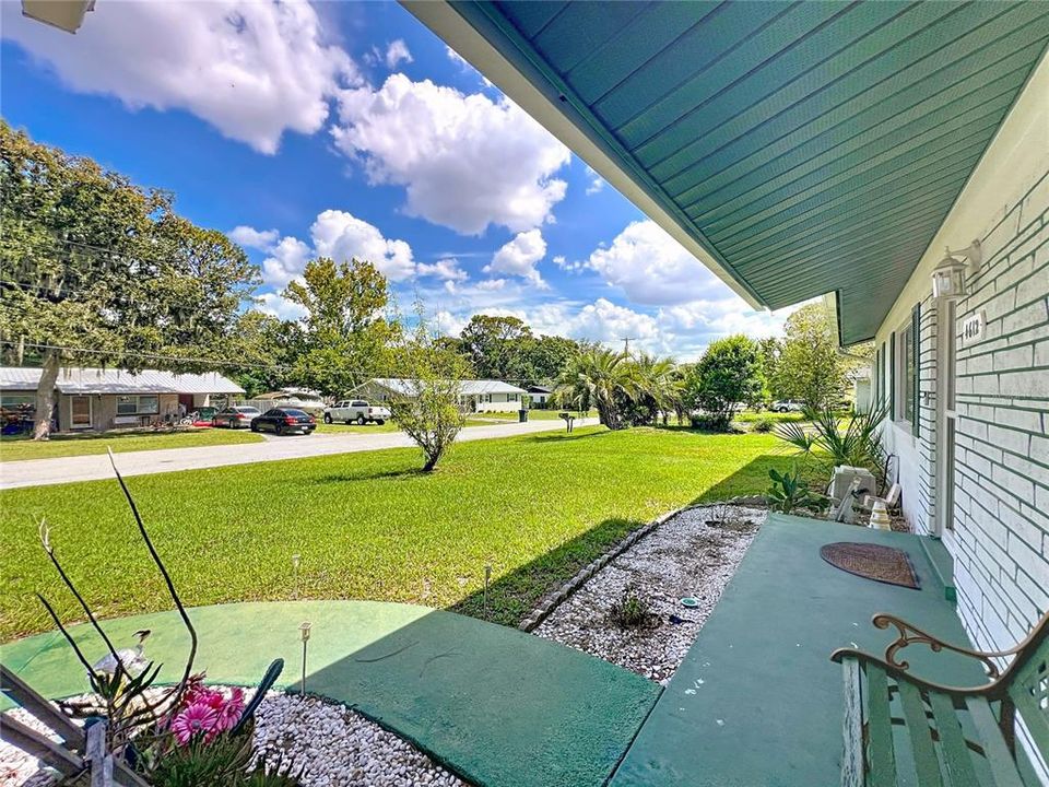 For Sale: $399,000 (5 beds, 4 baths, 2669 Square Feet)