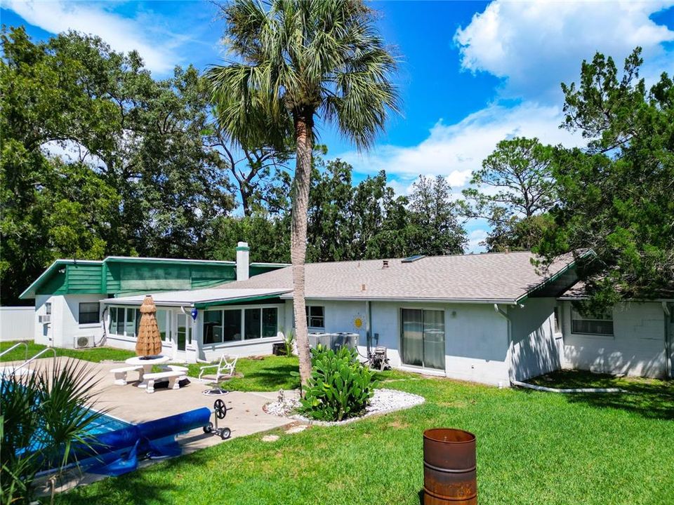 For Sale: $399,000 (5 beds, 4 baths, 2669 Square Feet)