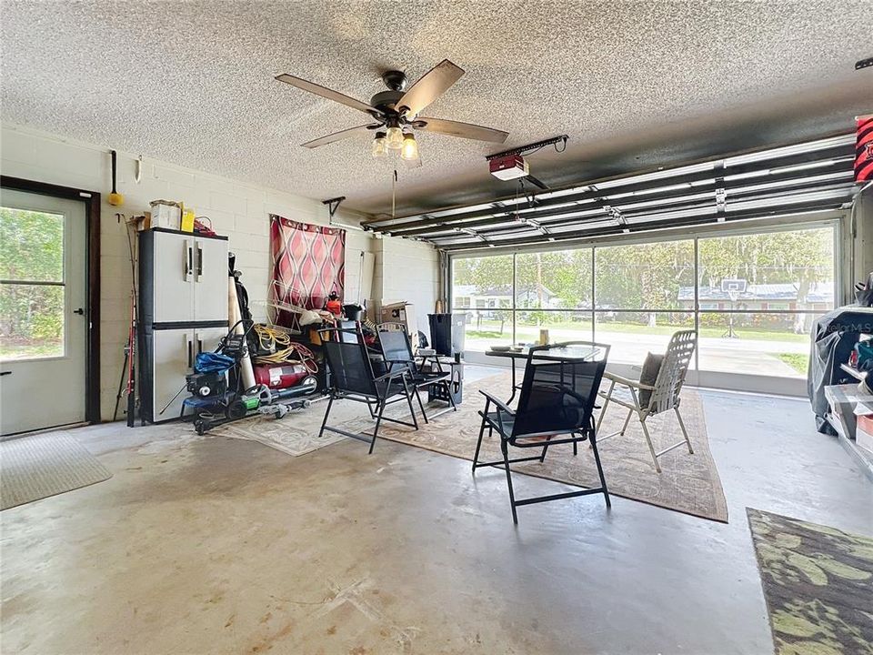 For Sale: $399,000 (5 beds, 4 baths, 2669 Square Feet)