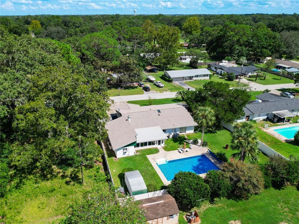 For Sale: $399,000 (5 beds, 4 baths, 2669 Square Feet)