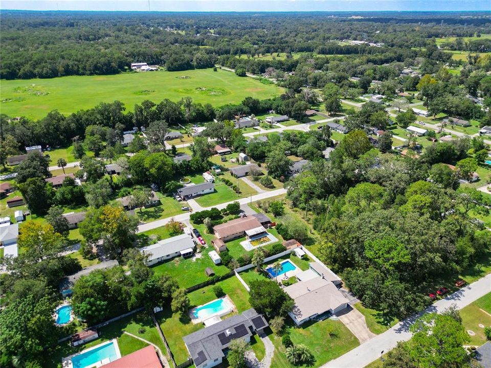 For Sale: $399,000 (5 beds, 4 baths, 2669 Square Feet)