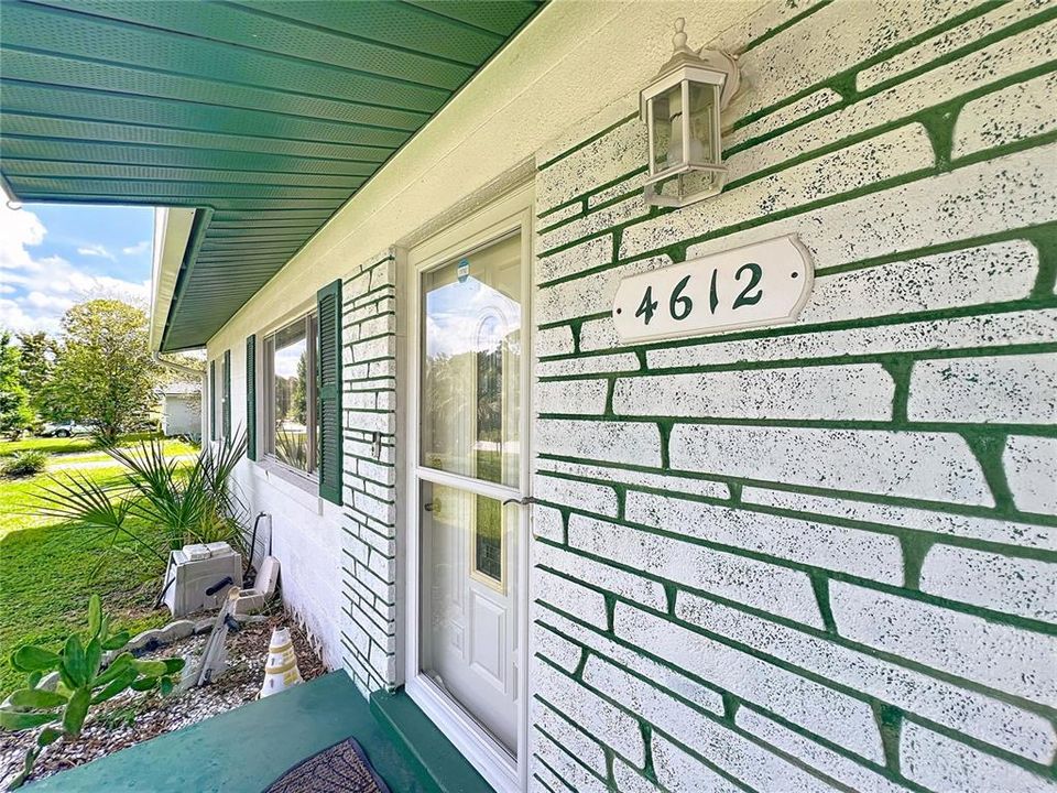 For Sale: $399,000 (5 beds, 4 baths, 2669 Square Feet)