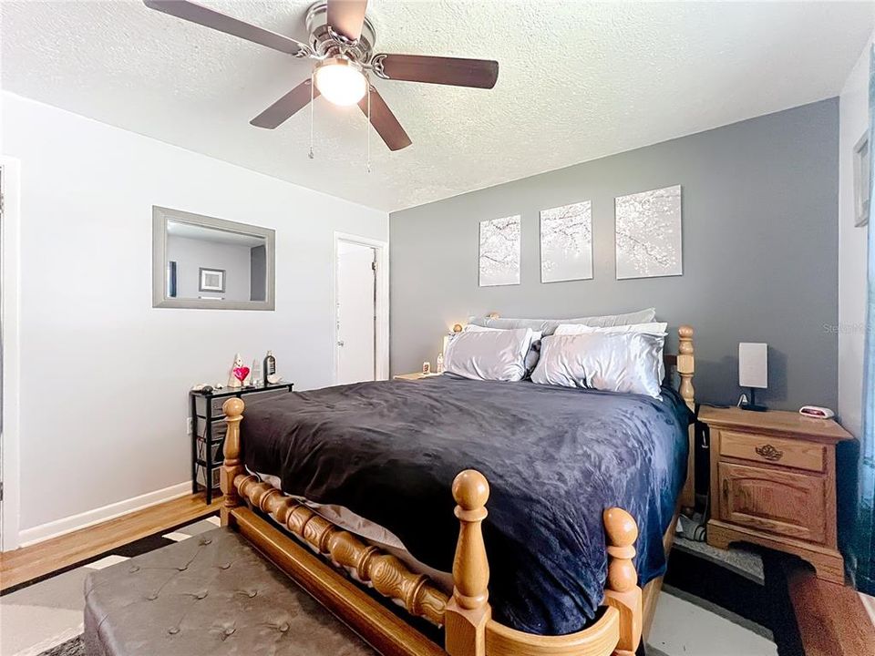 For Sale: $399,000 (5 beds, 4 baths, 2669 Square Feet)