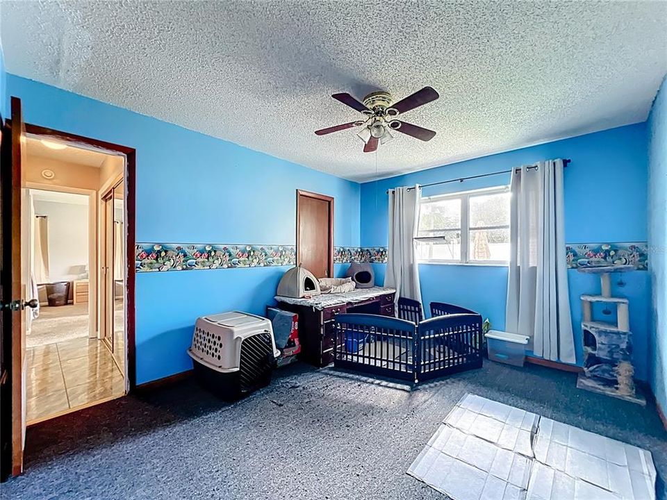 For Sale: $399,000 (5 beds, 4 baths, 2669 Square Feet)