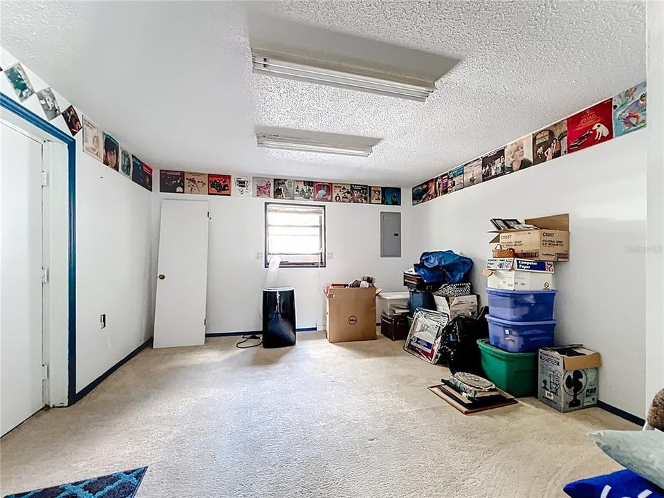 For Sale: $399,000 (5 beds, 4 baths, 2669 Square Feet)