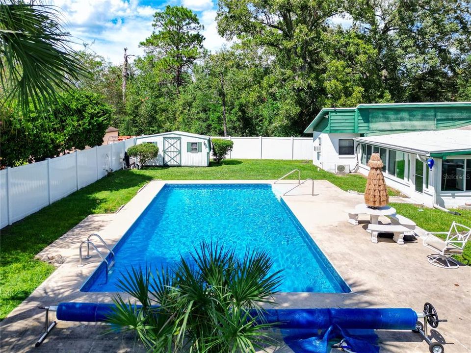 For Sale: $399,000 (5 beds, 4 baths, 2669 Square Feet)