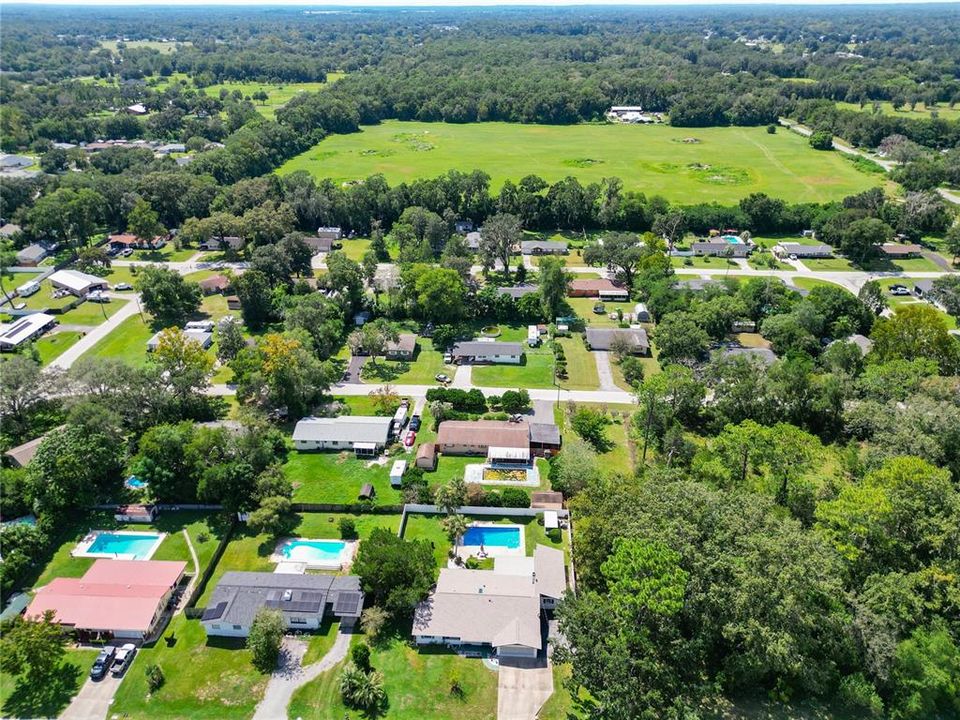 For Sale: $399,000 (5 beds, 4 baths, 2669 Square Feet)