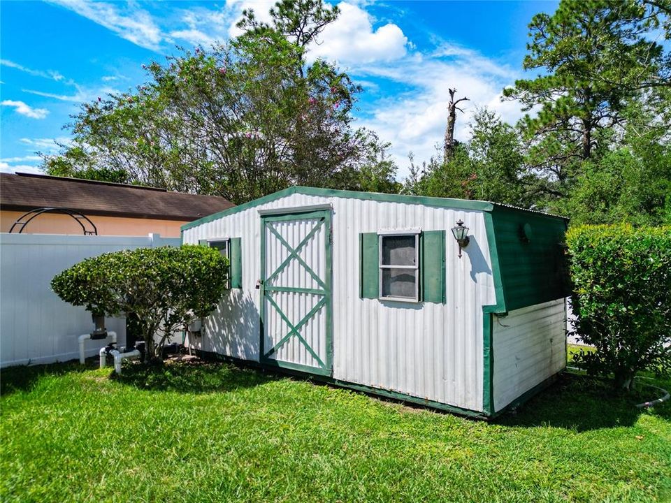 For Sale: $399,000 (5 beds, 4 baths, 2669 Square Feet)