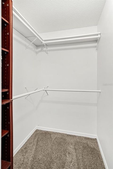 For Sale: $300,000 (2 beds, 2 baths, 1190 Square Feet)