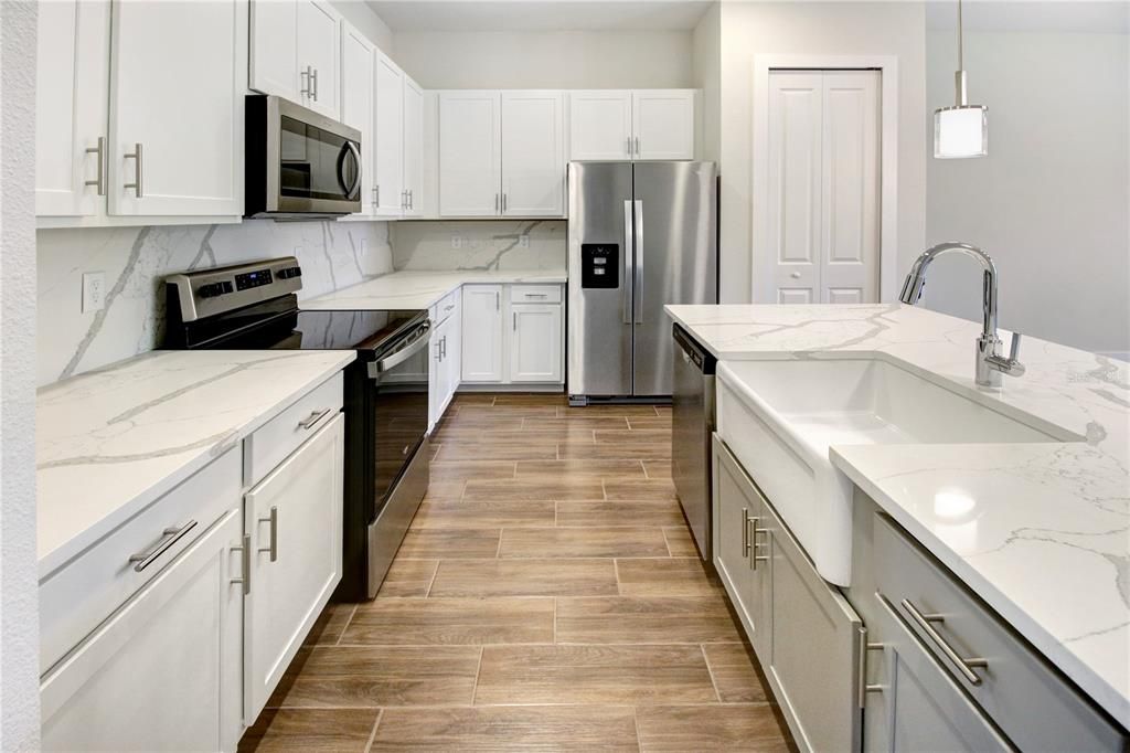 For Rent: $2,900 (3 beds, 2 baths, 1877 Square Feet)