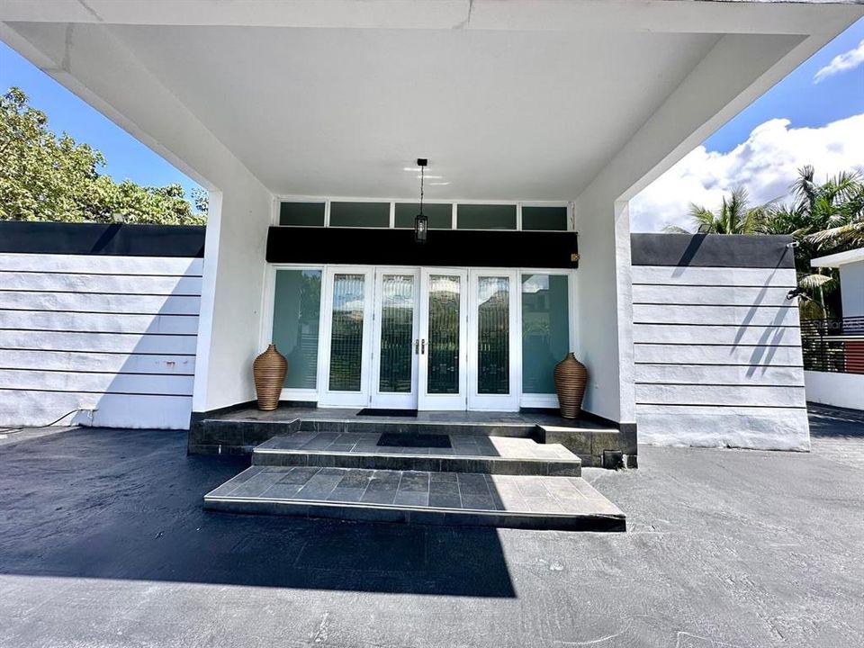 На продажу: $699,000 (6 спален, 4 ванн, 4800 Квадратных фут)