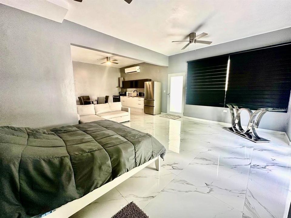 На продажу: $699,000 (6 спален, 4 ванн, 4800 Квадратных фут)