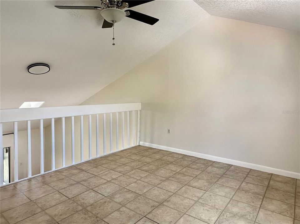 Activo con contrato: $205,500 (3 camas, 2 baños, 1180 Pies cuadrados)