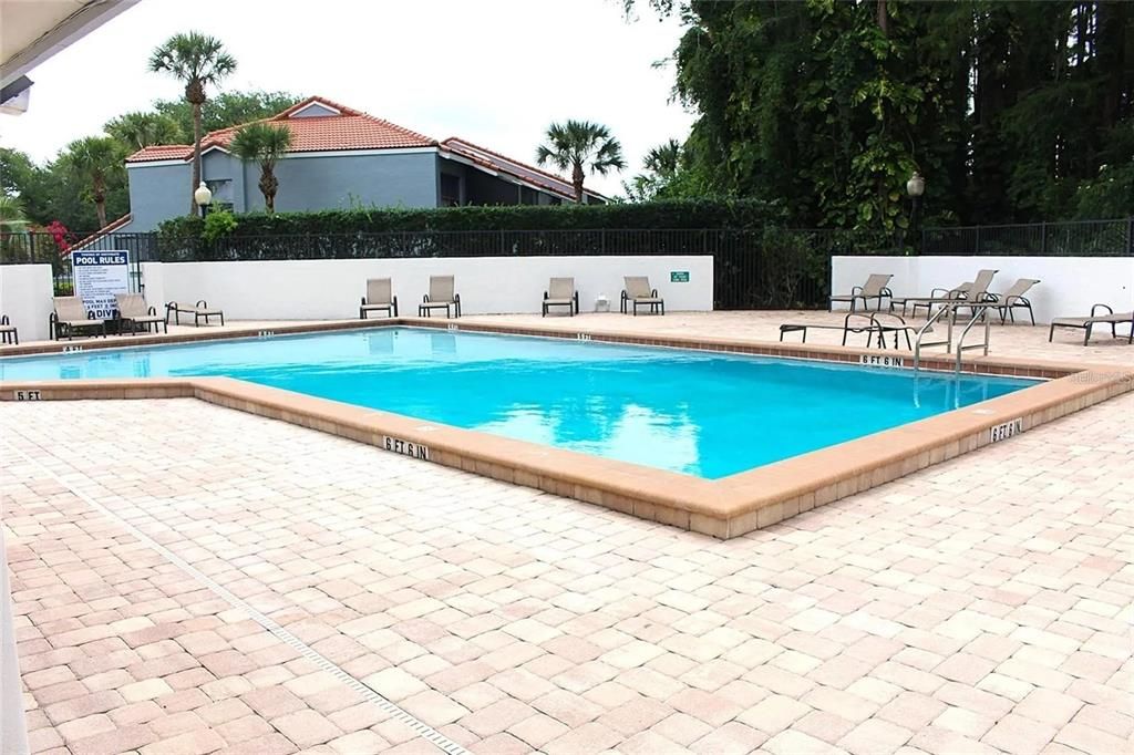 Activo con contrato: $205,500 (3 camas, 2 baños, 1180 Pies cuadrados)