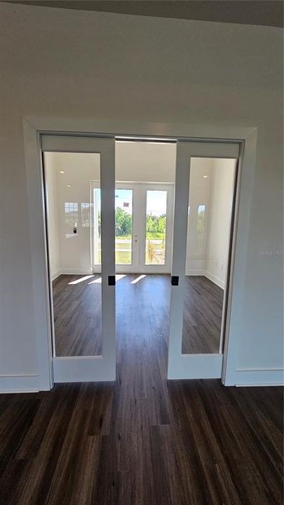 For Sale: $800,000 (4 beds, 3 baths, 2262 Square Feet)