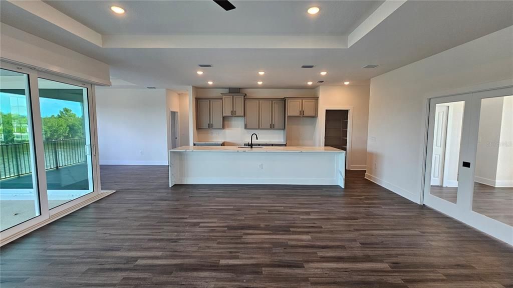 For Sale: $800,000 (4 beds, 3 baths, 2262 Square Feet)