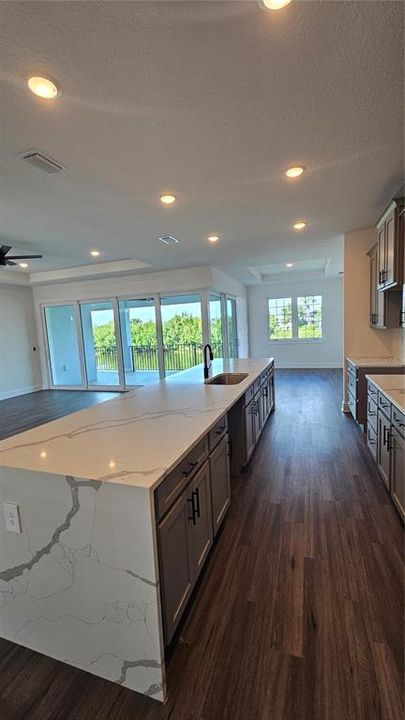 For Sale: $800,000 (4 beds, 3 baths, 2262 Square Feet)