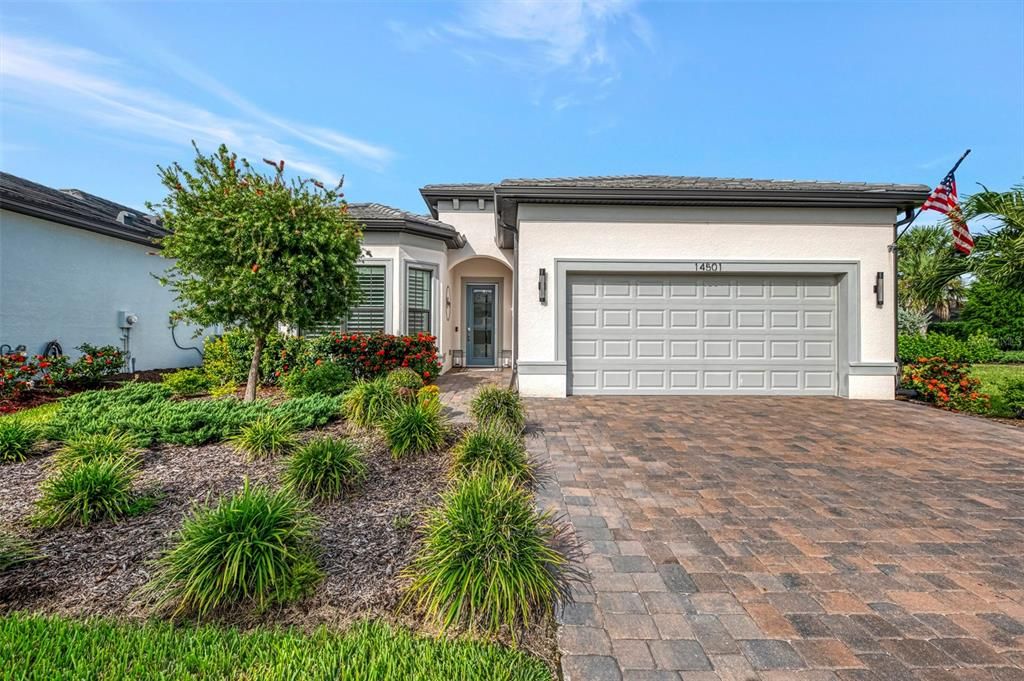 合同活跃: $850,000 (3 贝兹, 3 浴室, 2117 平方英尺)