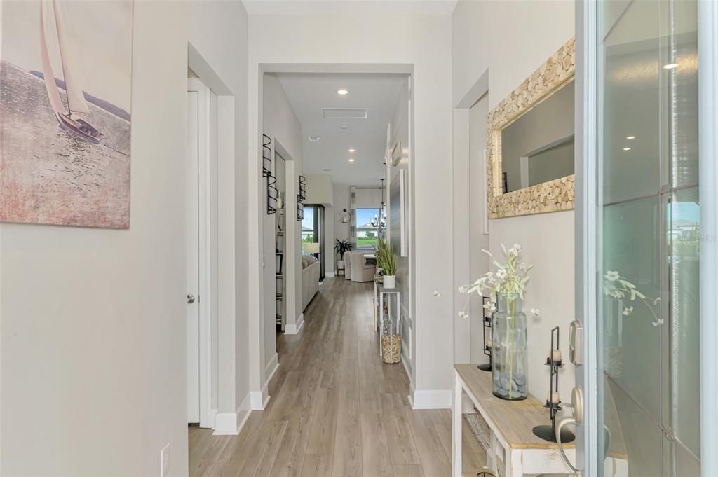 合同活跃: $850,000 (3 贝兹, 3 浴室, 2117 平方英尺)