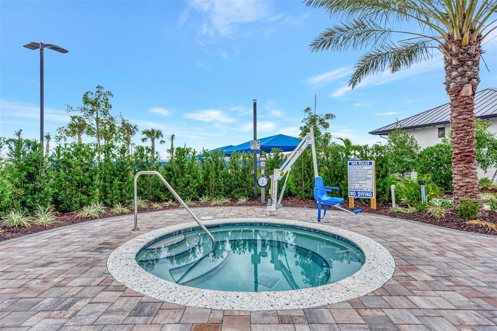 合同活跃: $850,000 (3 贝兹, 3 浴室, 2117 平方英尺)