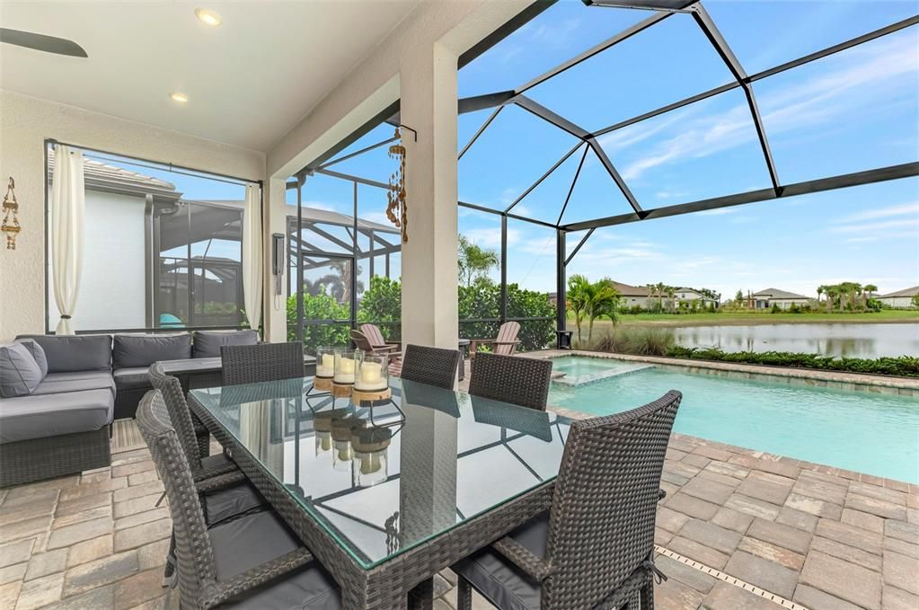 合同活跃: $850,000 (3 贝兹, 3 浴室, 2117 平方英尺)