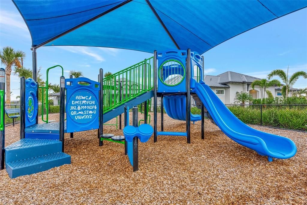 合同活跃: $850,000 (3 贝兹, 3 浴室, 2117 平方英尺)