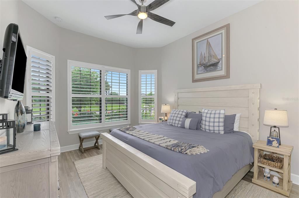 合同活跃: $850,000 (3 贝兹, 3 浴室, 2117 平方英尺)