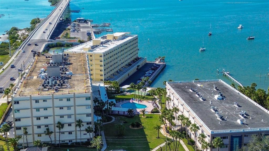 На продажу: $425,000 (2 спален, 2 ванн, 1565 Квадратных фут)