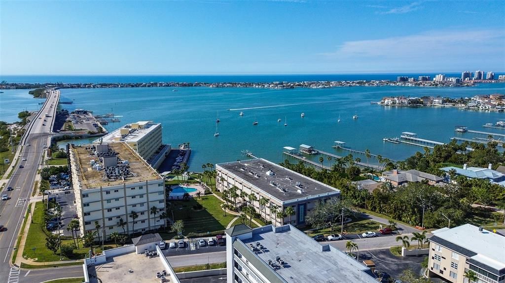 На продажу: $425,000 (2 спален, 2 ванн, 1565 Квадратных фут)