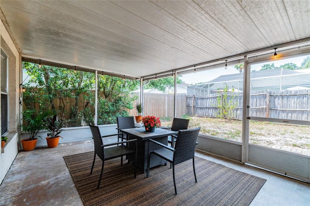 Activo con contrato: $2,200 (3 camas, 2 baños, 1276 Pies cuadrados)