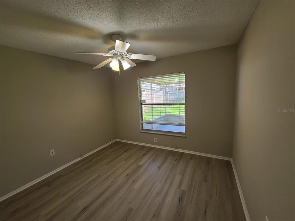 Activo con contrato: $2,200 (3 camas, 2 baños, 1276 Pies cuadrados)