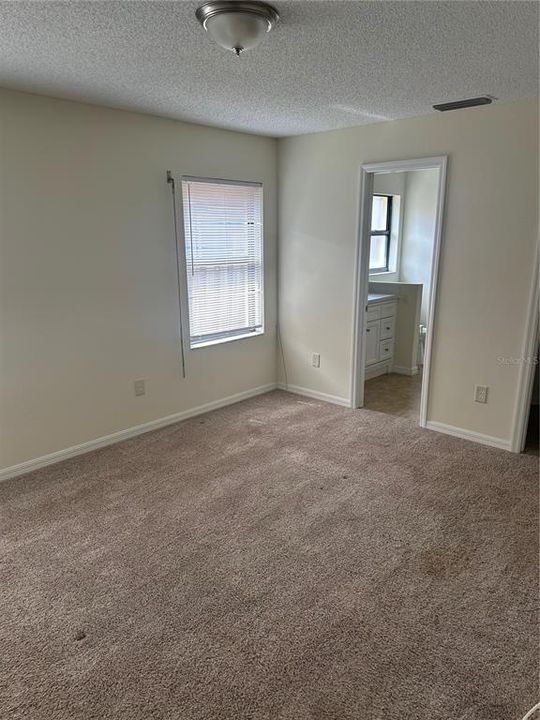 En Renta: $2,249 (3 camas, 2 baños, 1703 Pies cuadrados)