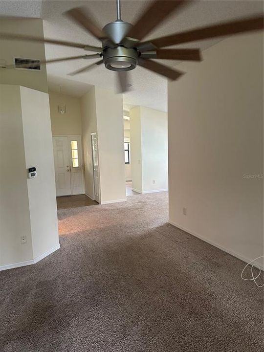 En Renta: $2,249 (3 camas, 2 baños, 1703 Pies cuadrados)