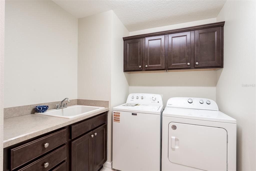 Active With Contract: $425,000 (3 beds, 2 baths, 1851 Square Feet)