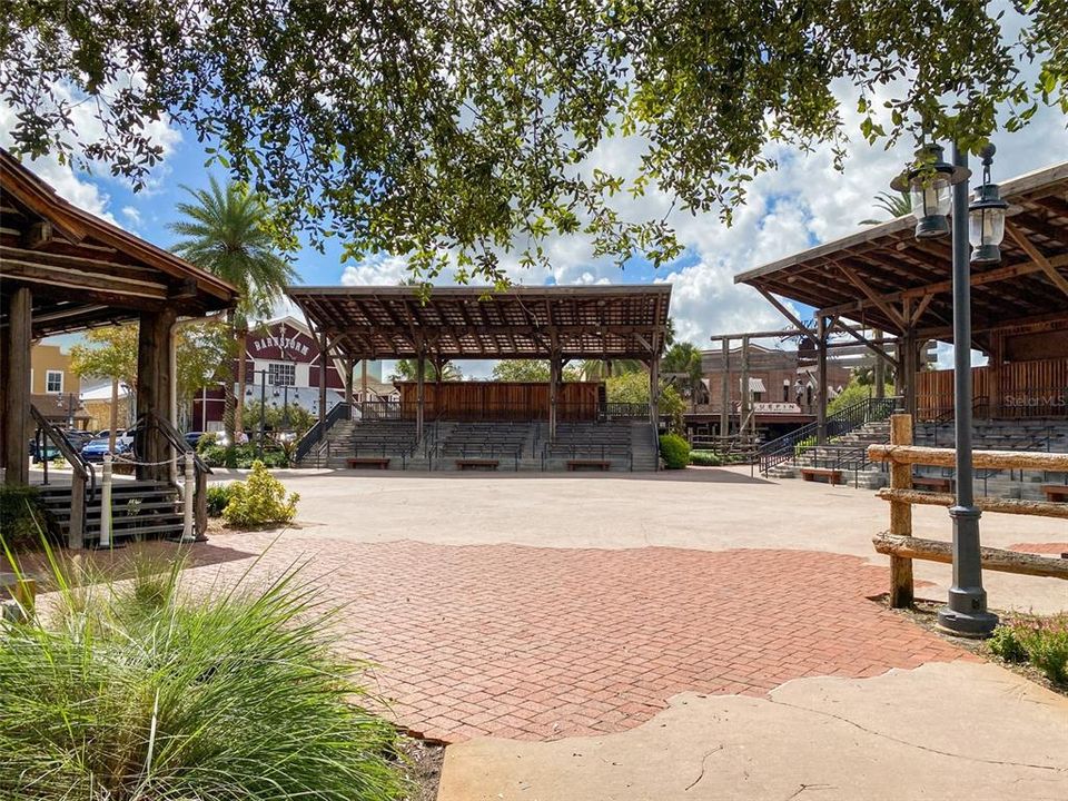 Active With Contract: $425,000 (3 beds, 2 baths, 1851 Square Feet)