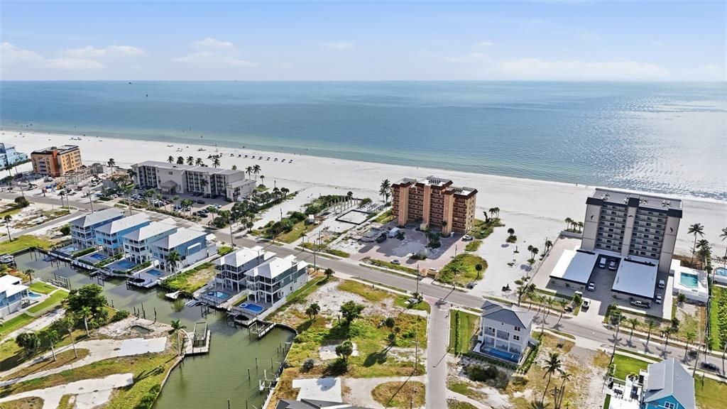 待售: $2,349,000 (0.30 acres)