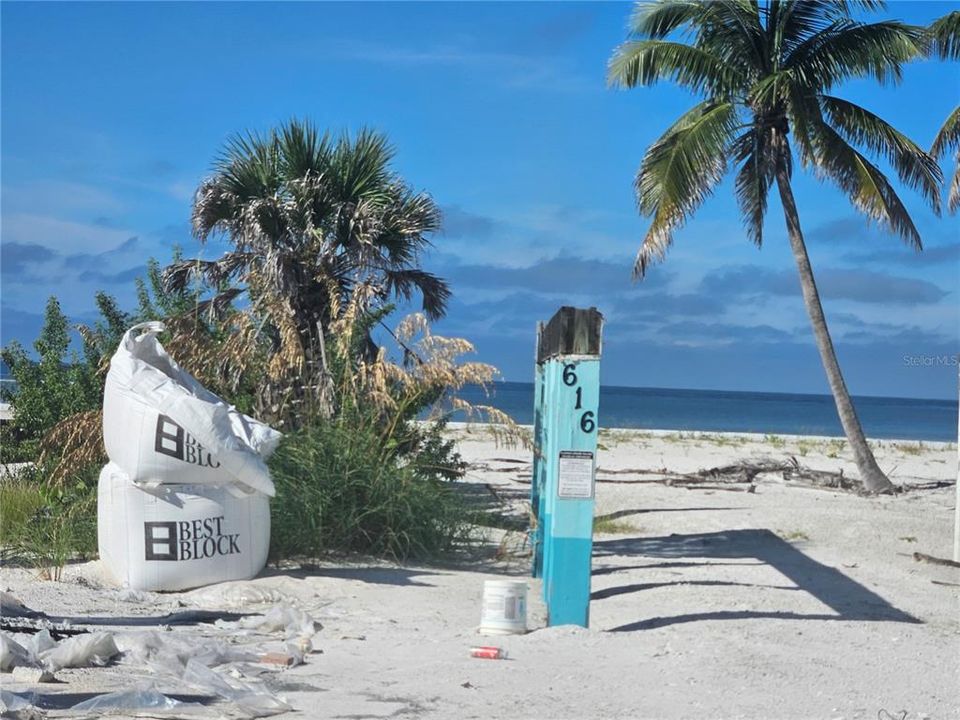 待售: $2,349,000 (0.30 acres)