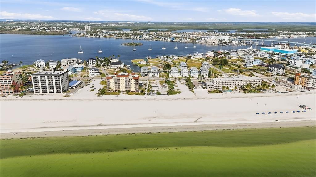 待售: $2,349,000 (0.30 acres)