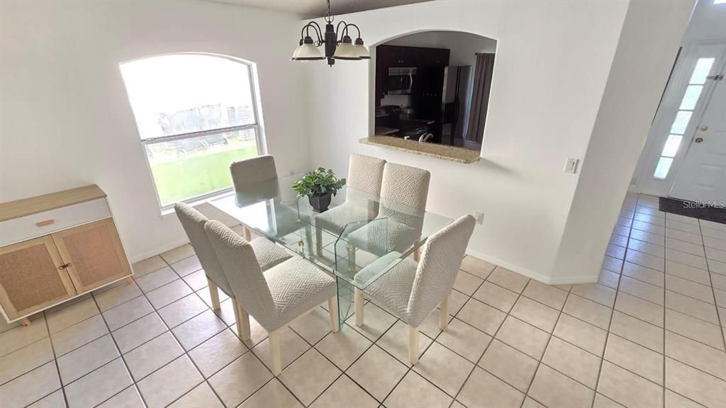 Active With Contract: $315,000 (3 beds, 2 baths, 1217 Square Feet)