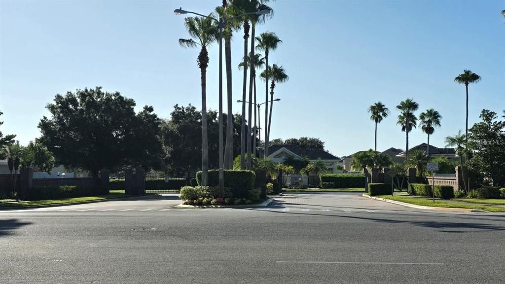 Active With Contract: $315,000 (3 beds, 2 baths, 1217 Square Feet)