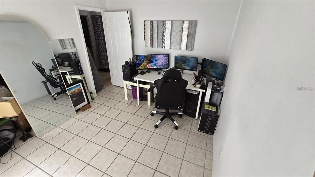 Active With Contract: $315,000 (3 beds, 2 baths, 1217 Square Feet)