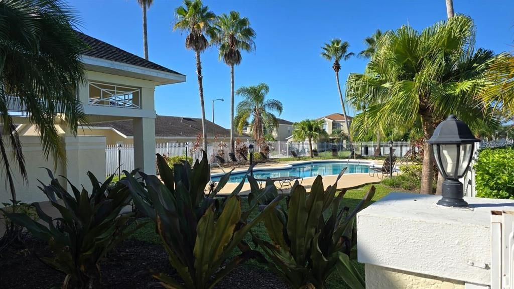 Active With Contract: $315,000 (3 beds, 2 baths, 1217 Square Feet)