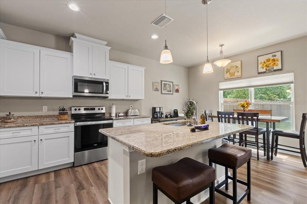 待售: $339,000 (3 贝兹, 2 浴室, 1552 平方英尺)