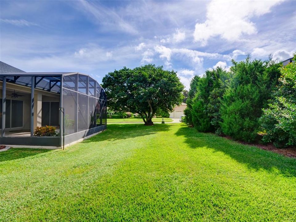 Activo con contrato: $369,000 (2 camas, 2 baños, 2489 Pies cuadrados)