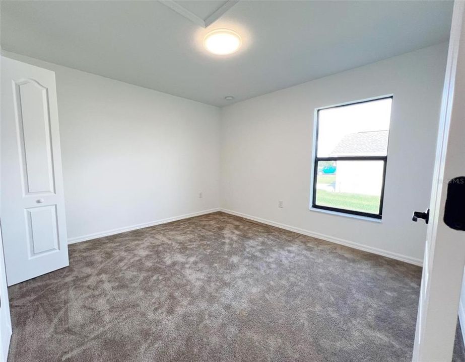 待售: $279,000 (4 贝兹, 2 浴室, 1965 平方英尺)