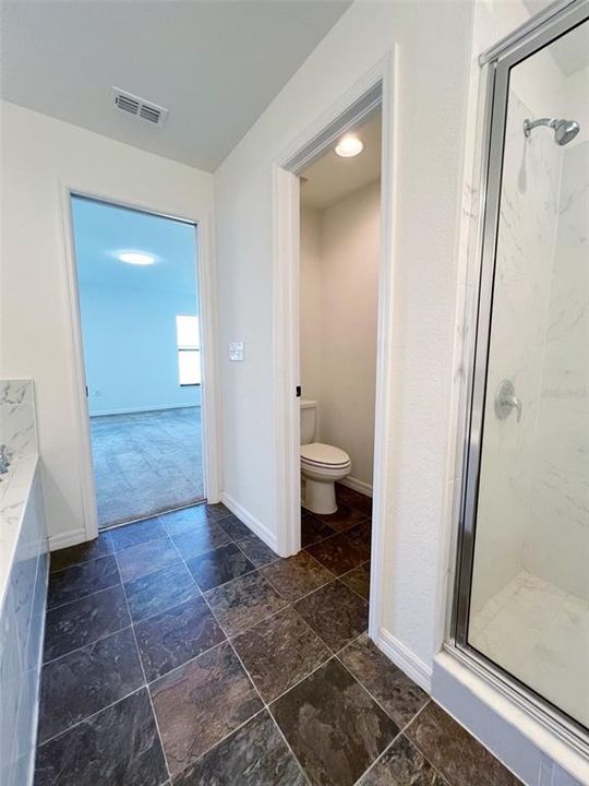 待售: $279,000 (4 贝兹, 2 浴室, 1965 平方英尺)